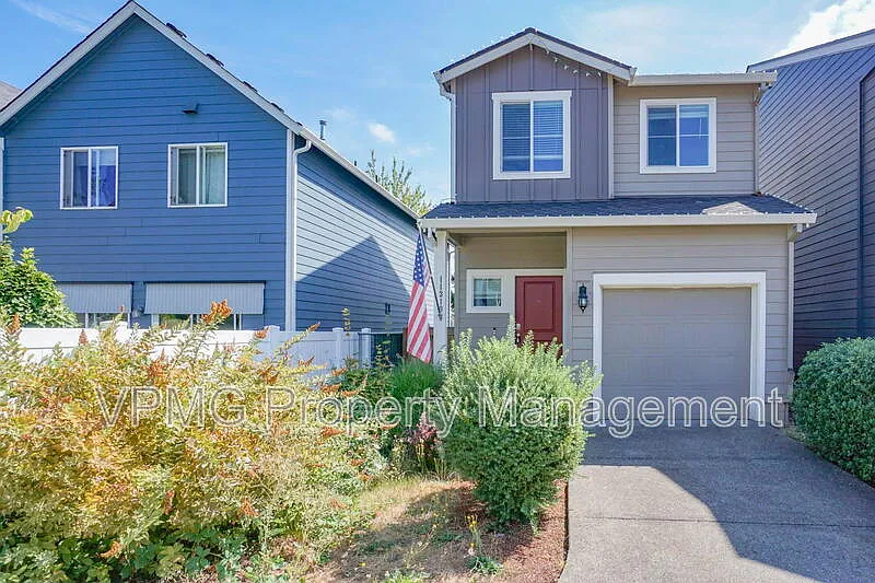 3 bed, 2.5 bath, 1331 sqft, $2,495 — Photo 2