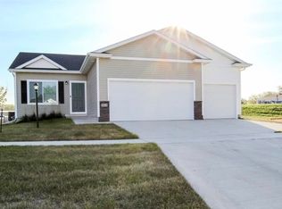 964 NE 64th Ave, Des Moines, IA 50313