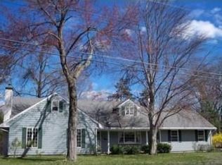 21 Wildwood Gln, Longmeadow, MA 01106