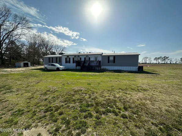 20428 Traders Road, Laurel Hill, NC 28351