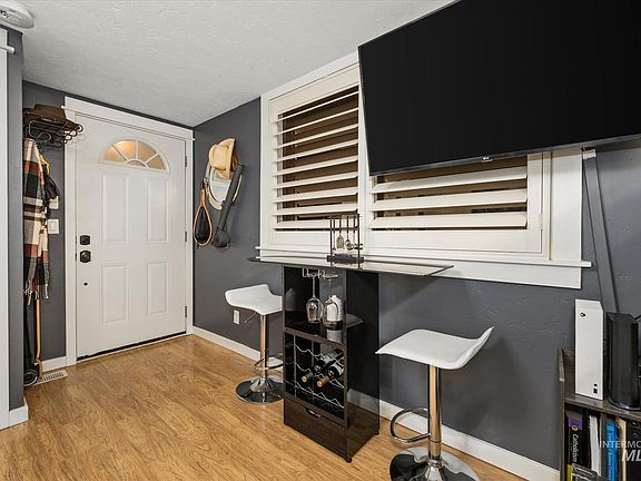 5th image of 1005 N 9th St APT 13