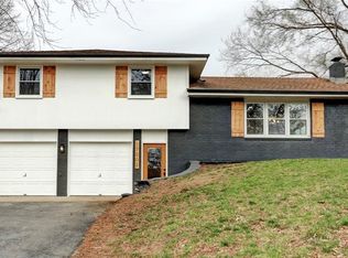 17002 NW 76th St, Kansas City, MO 64152