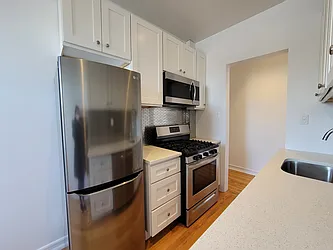 Rented by R New York