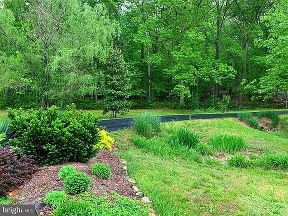 3rd image of 12210 Glade Dr