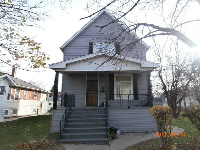 1st image of 237 S 12th Ave