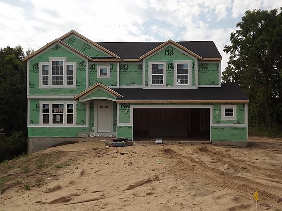 2nd image of 6364 Longacre Dr NE