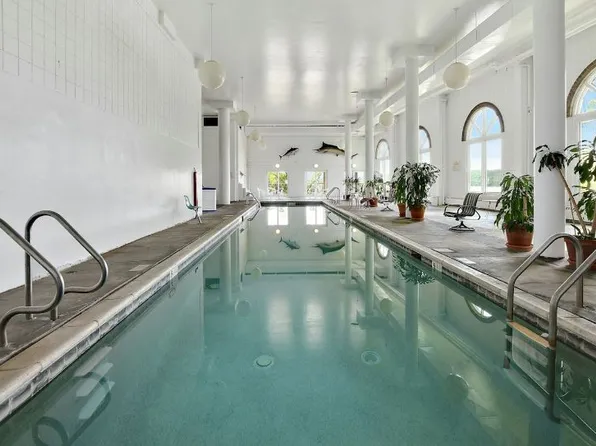 2521 Palisade Avenue image 13 of 17