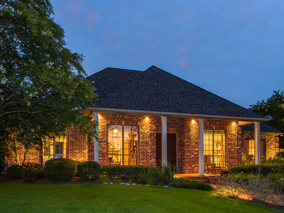 1st image of 316 Shady Ln