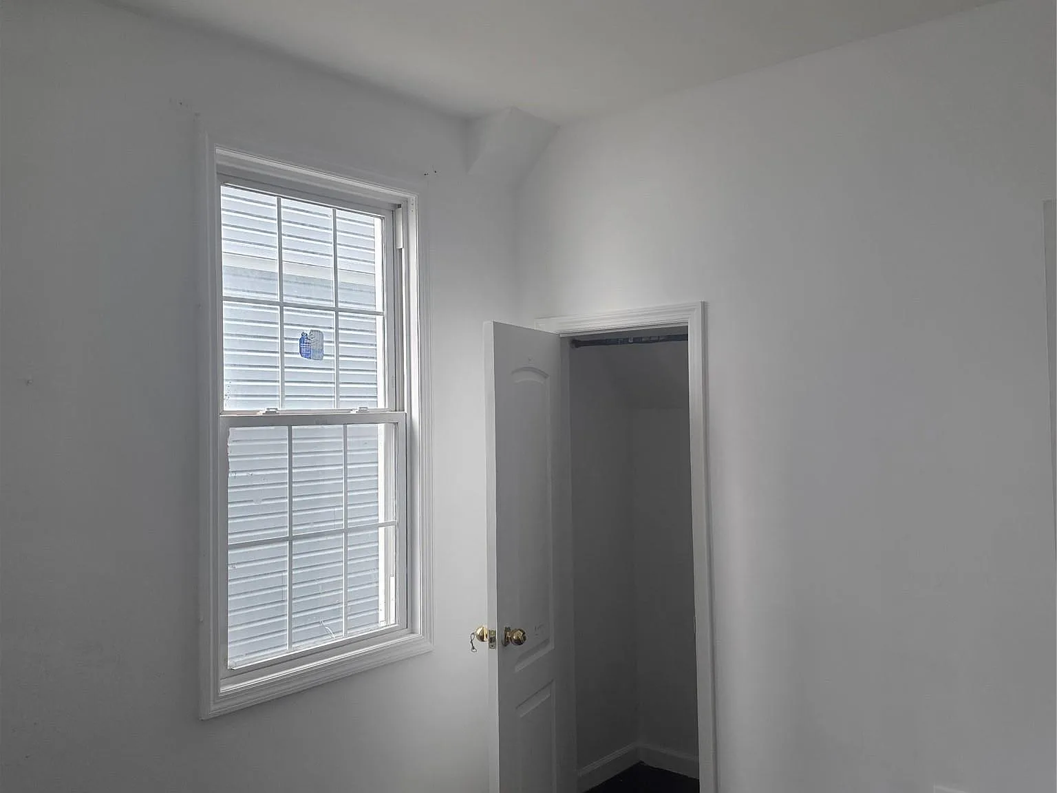 3 bed, 1.0 bath, 1767 sqft, $3,000 — Photo 3