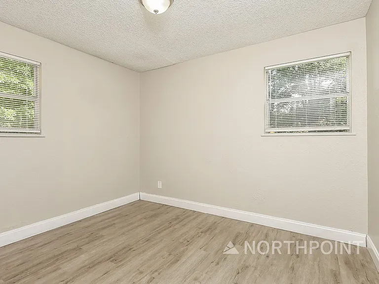 6813 Tinkerbell Ln — Photo 11