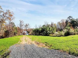 521 Rosebush Ln, Clover, SC 29710