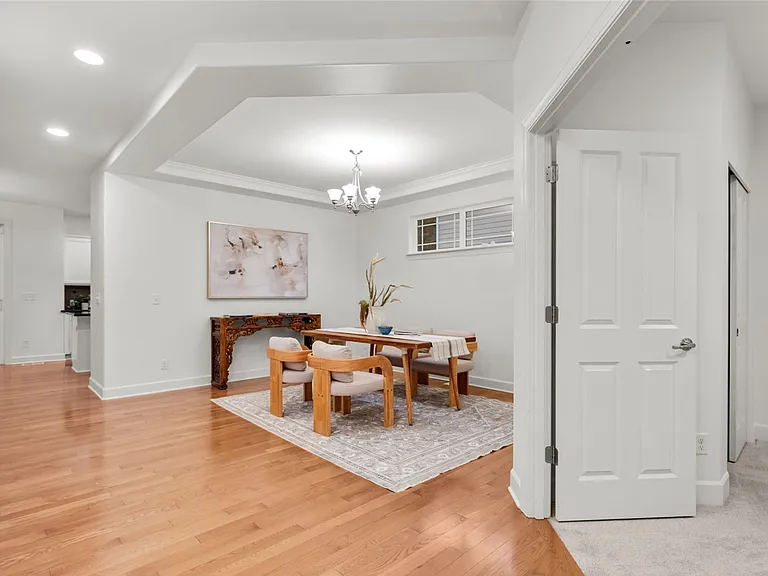 4518 NE 2nd Ct — Photo 5