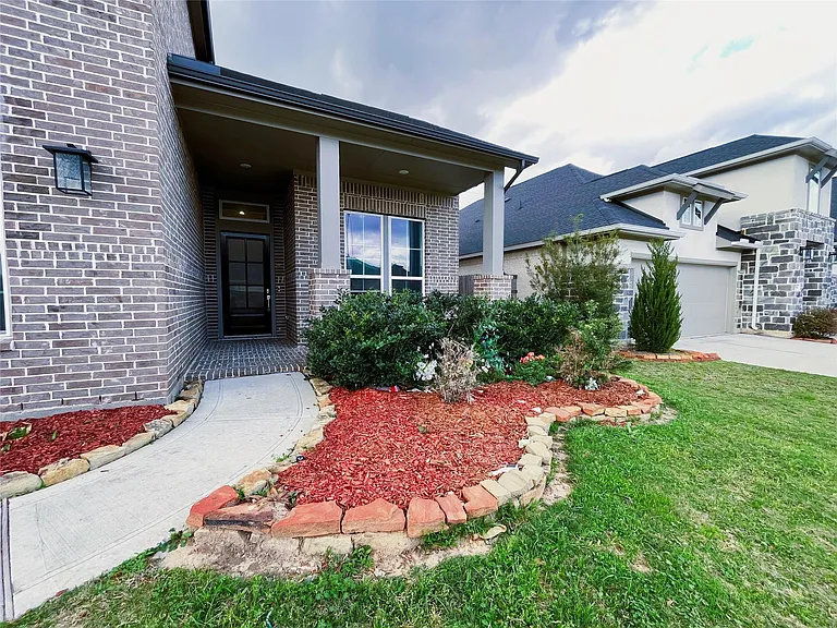 5918 Emerald Ranch Ln — Photo 11