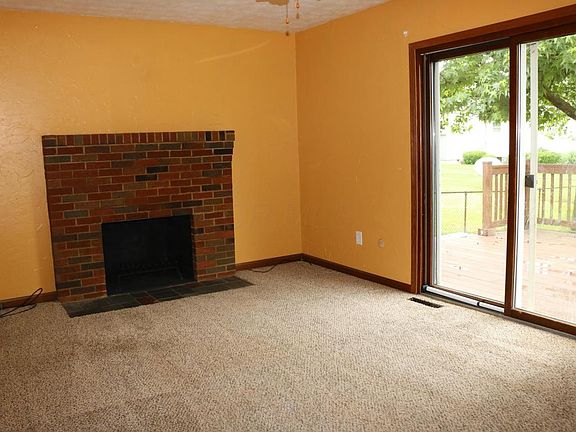 5th image of 6984 Starfire Dr