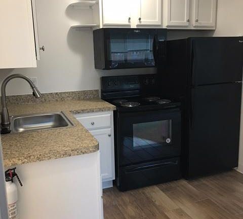 3rd image of 619 Harley Dr #3