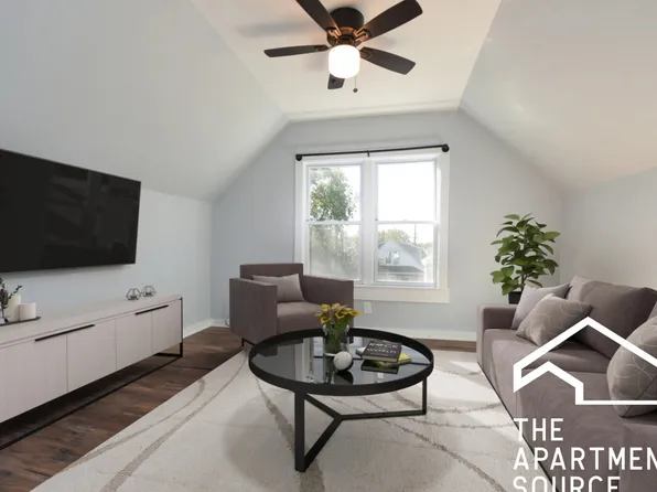 5134 W Henderson St, Chicago, IL