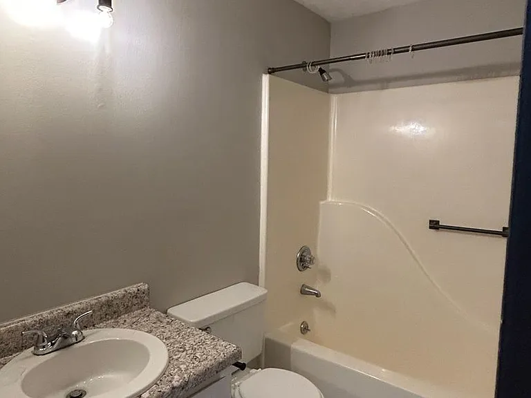 504 Stoney Brook Dr SW — Photo 12