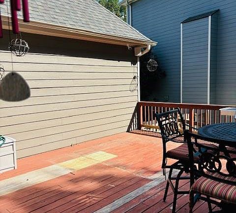 5th image of 131 Treadstone Ln