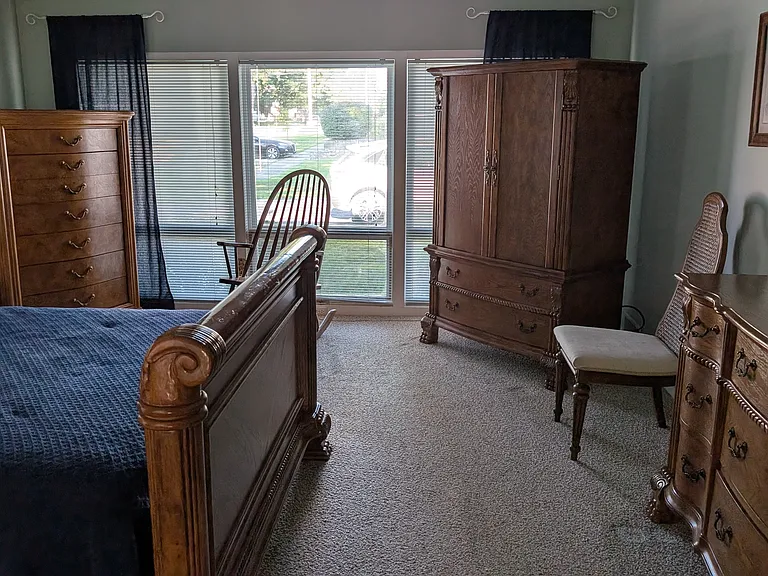 215 W Cass St — Photo 21
