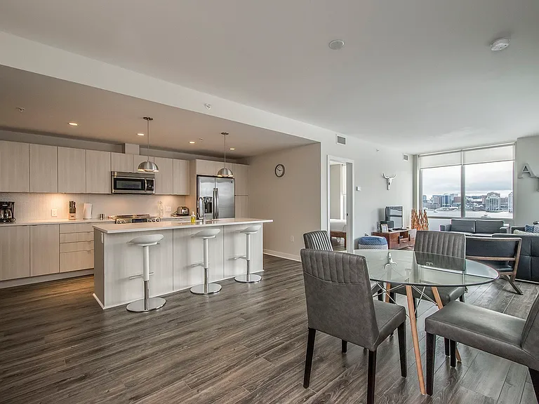 49 Kings Wharf Pl — Photo 5