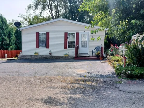 235 Windward, Lakemoor, IL 60051