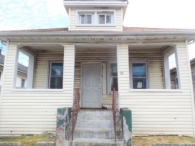 194 Beach 25th Street, Far Rockaway, NY, 11691