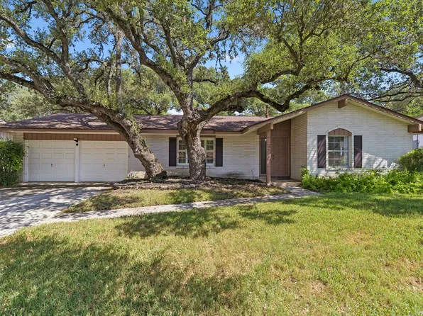 3615 Betsy Ross Dr, San Antonio, TX 78230