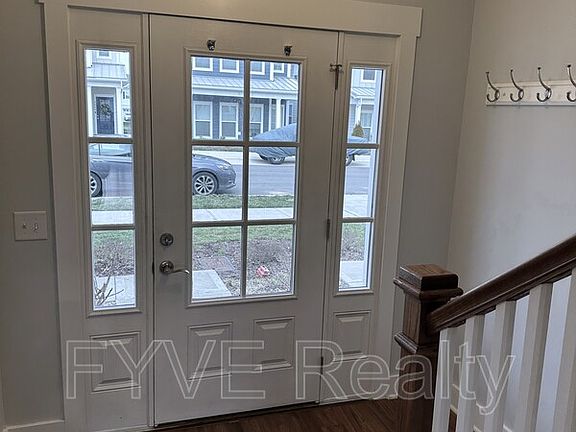 2nd image of 2073 Orangery Dr