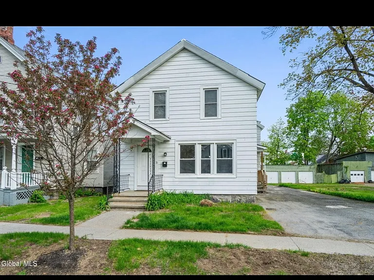 27 W Notre Dame St #1B — Photo 6