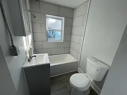 116 Harrell Street - D — Photo 4