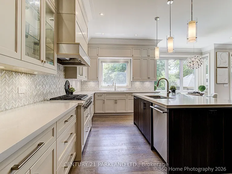 141 Churchill Ave — Photo 15
