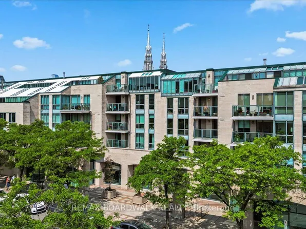 15 Murray St #308, Ottawa, ON K1N 9M5