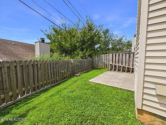 2nd image of 7929 Dighton Way