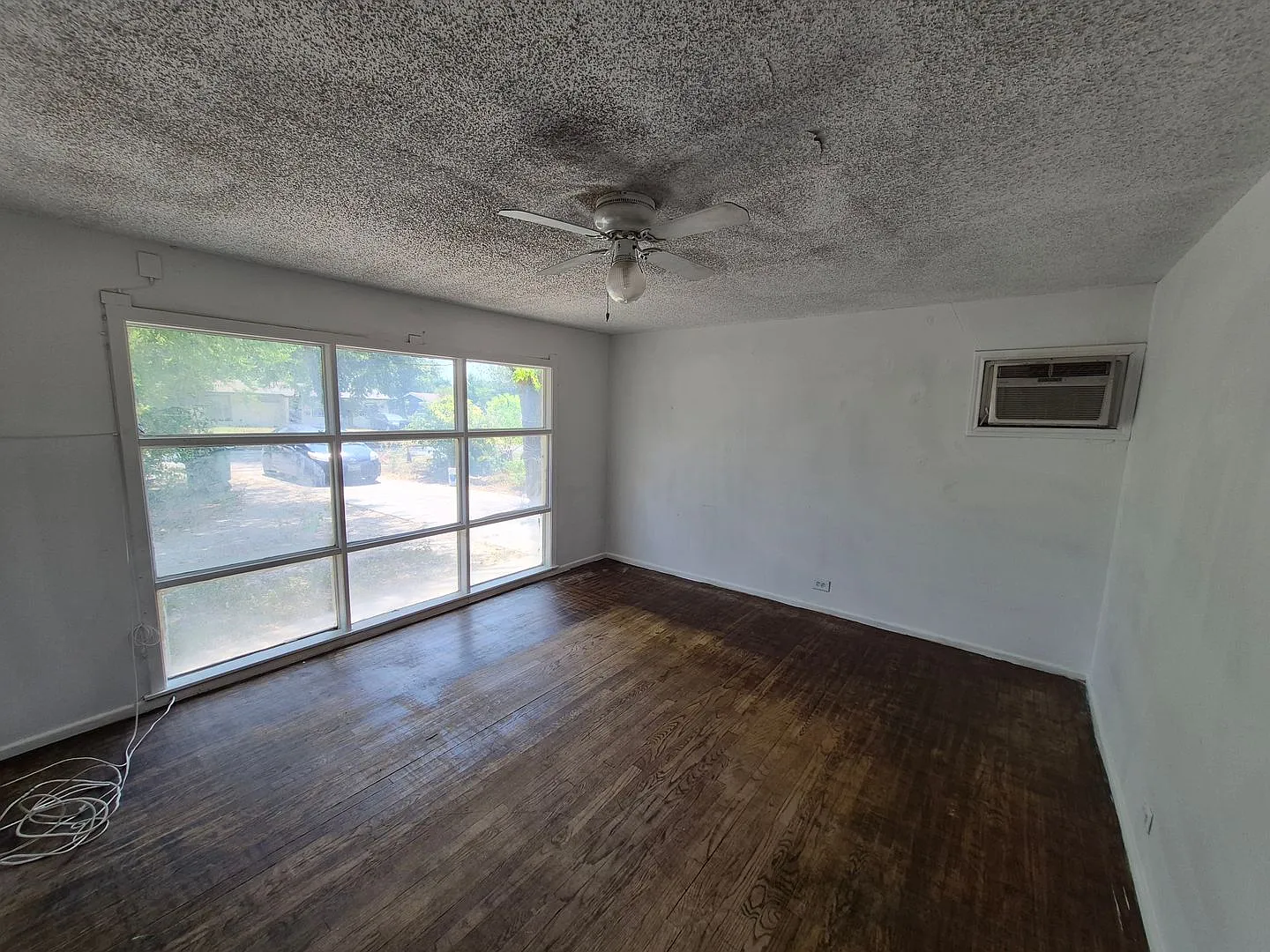 807 Weizmann St., San Antonio, TX. 78213 — Photo 3