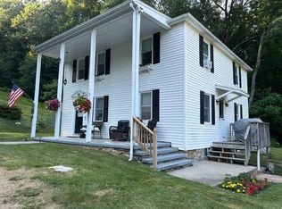 6 Belanger Ave, Sturbridge, MA 01566