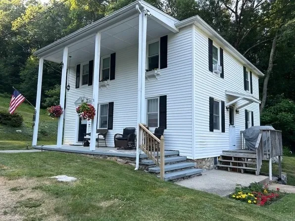 6 Belanger Ave, Sturbridge, MA 01566