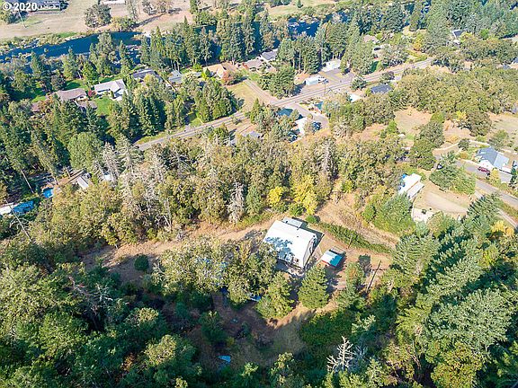 3rd image of 331 Hemlock Ln