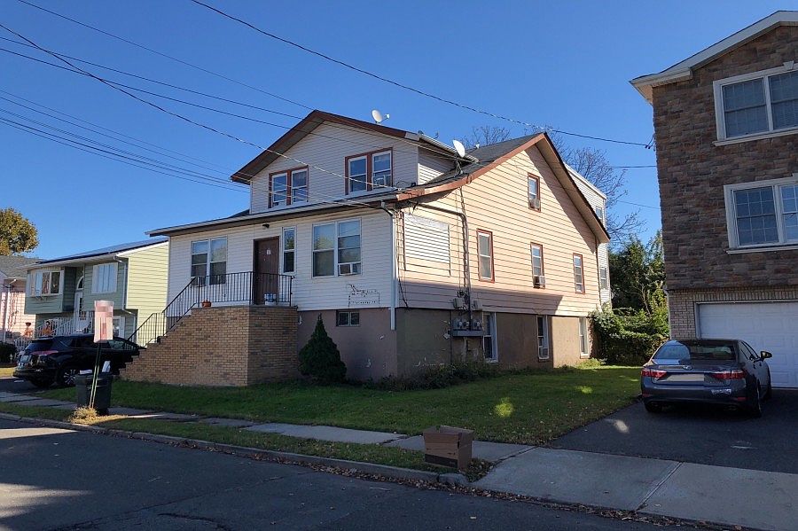 17 Oak St, Moonachie, NJ 07074 | Zillow