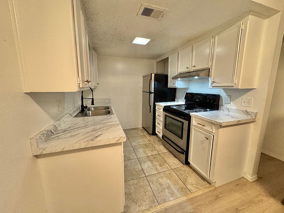 1st image of 7321 Melrose Ln #7305A