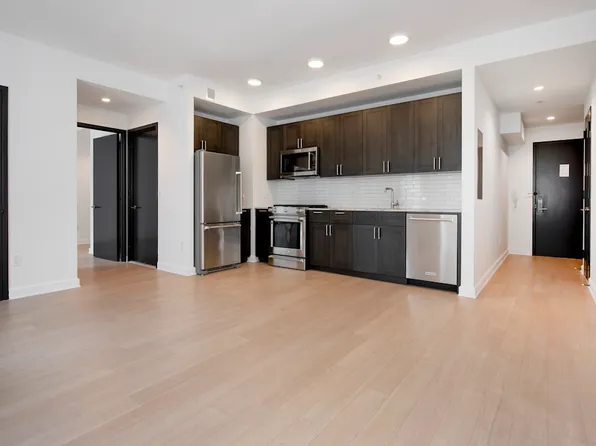 21 West End Avenue image 1 of 33