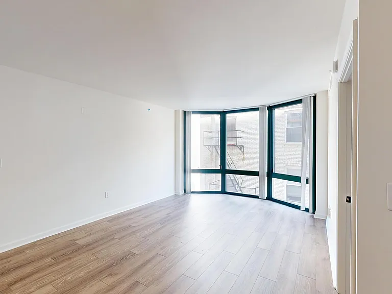 1301 Thomas Circle — Photo 120