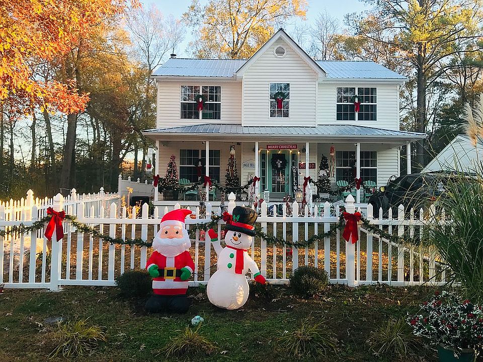 2nd image of 206 12th St