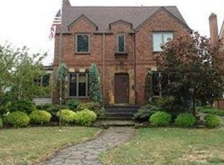 21500 Edgecliff Dr, Euclid, OH 44123