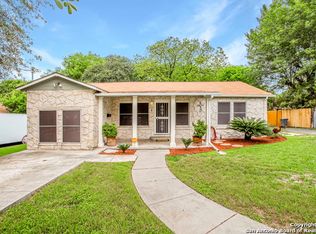 213 Concord Pl, Balcones Heights, TX 78201