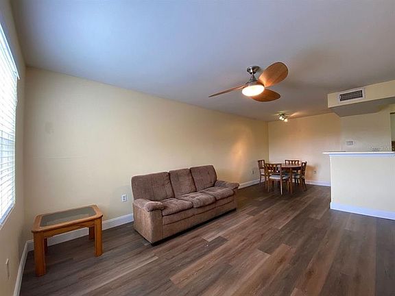 3rd image of 3036 Parkway Blvd APT 201