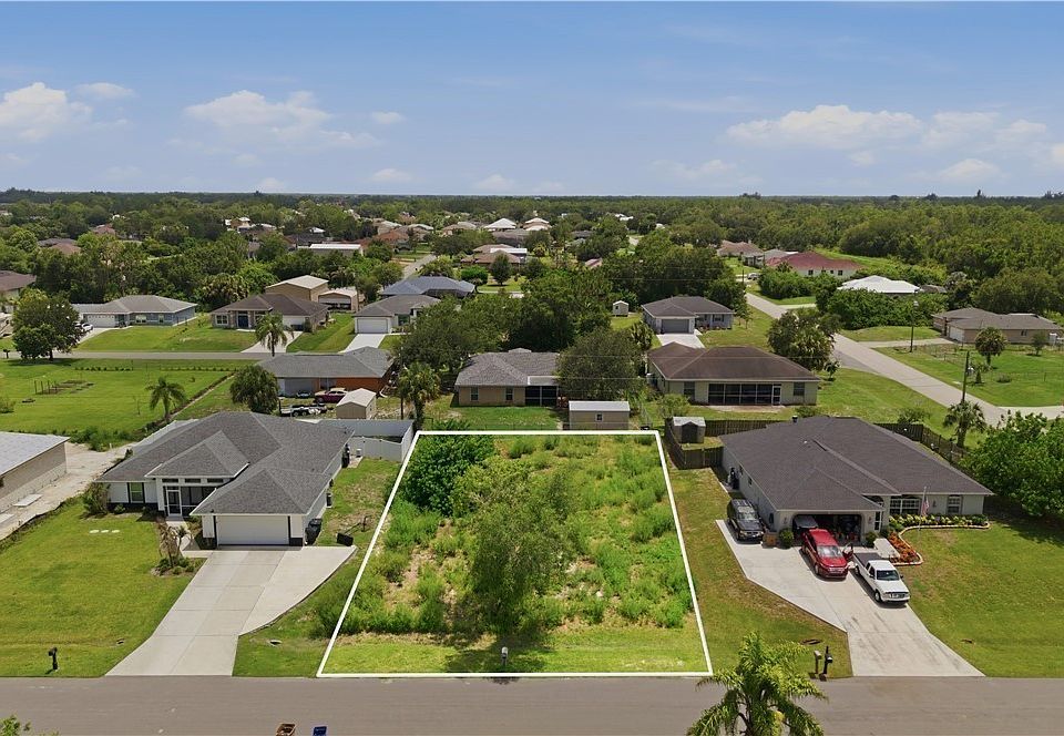 1st image of 6421 Castlewood Cir