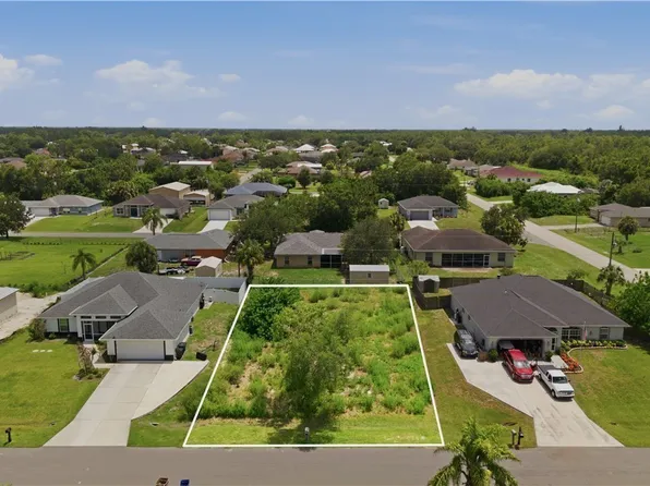 6421 Castlewood Cir, Fort Myers, FL 33905