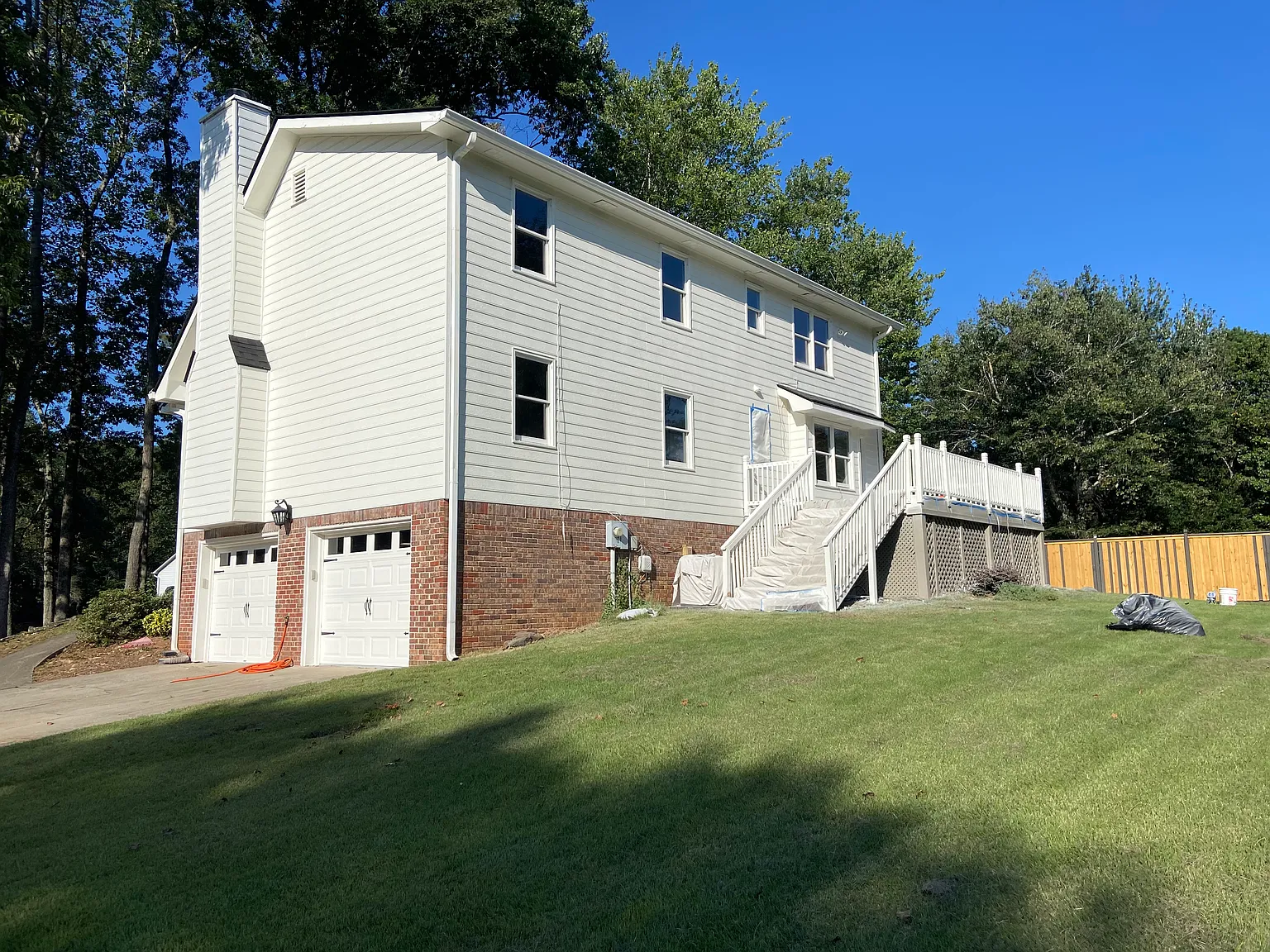 3 bed, 2100 sqft, $3,195 — Photo 2