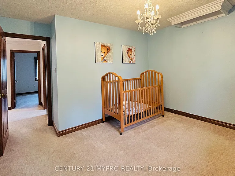575 Lombardy Ave #MAIN — Photo 16