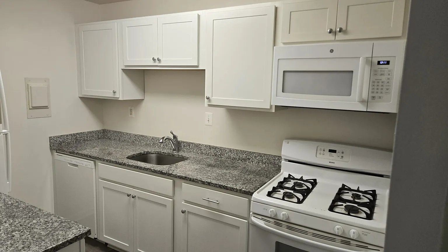 7505 Riverdale Rd APT 2034 photo 1